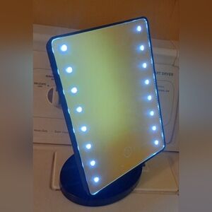 LED Lighted Tablet Mirror